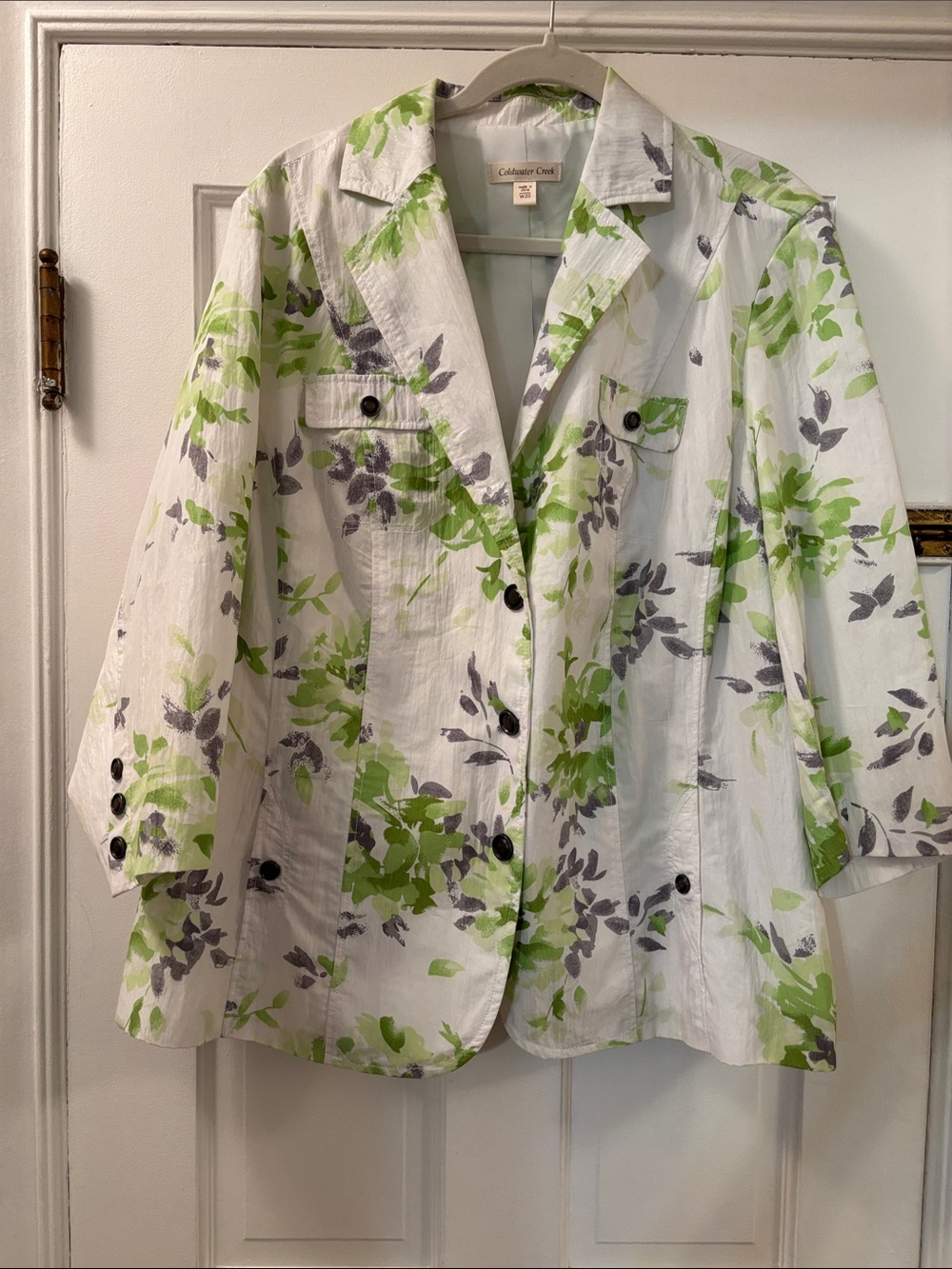 Coldwater Creek White Jacket with Green & Gray Leaf Print 20W
